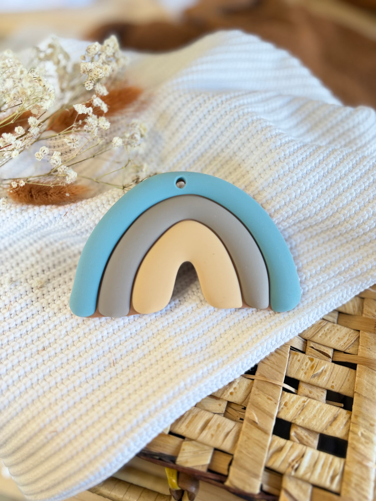 Jouet de dentition arc-en-ciel bleu en silicone